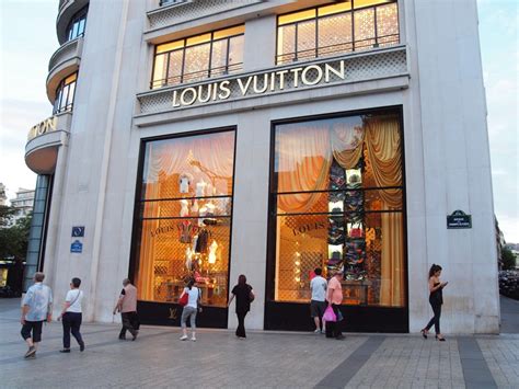 parijs louis vuitton|Louis Vuitton outlet in paris.